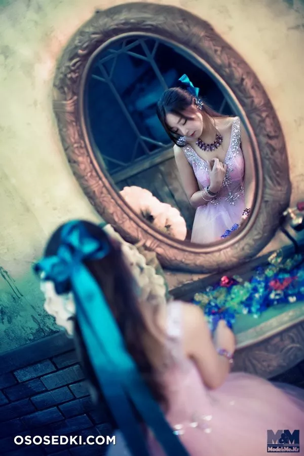 Lee Eun Seo - 30