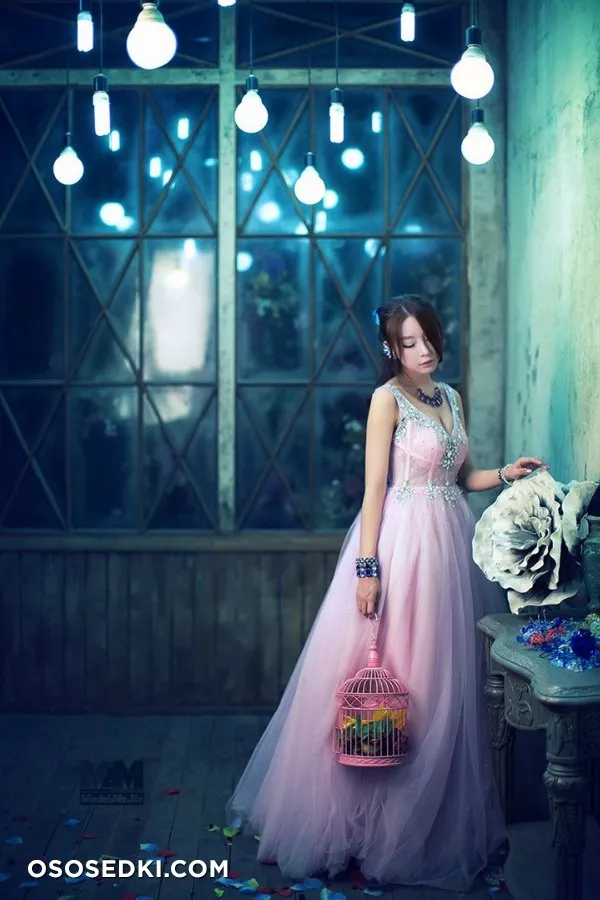 Lee Eun Seo - 32