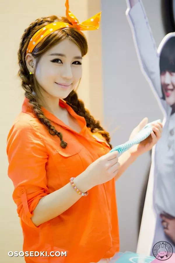 Park Si Hyun - 50