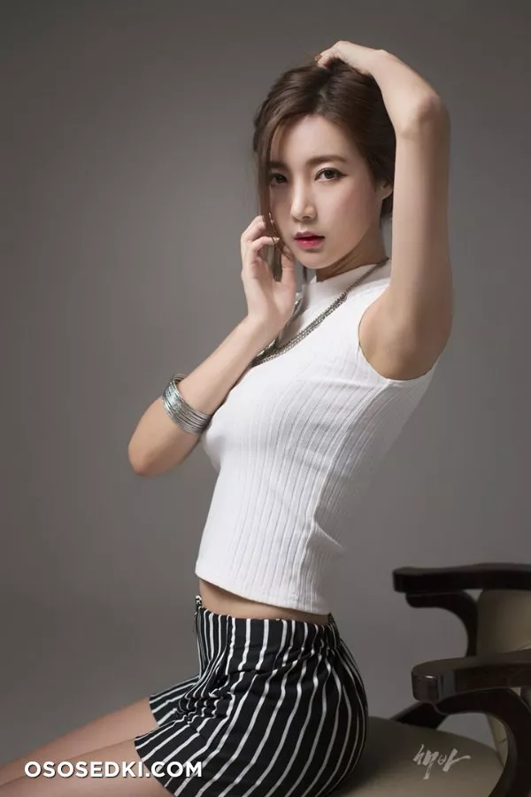 Choi Yu Na - 17