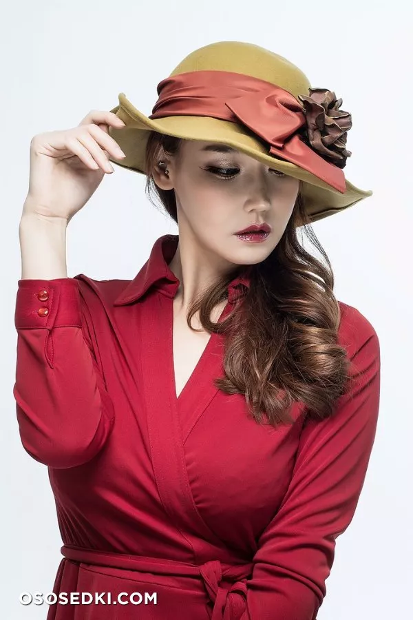 Lee Hyo Young - 69