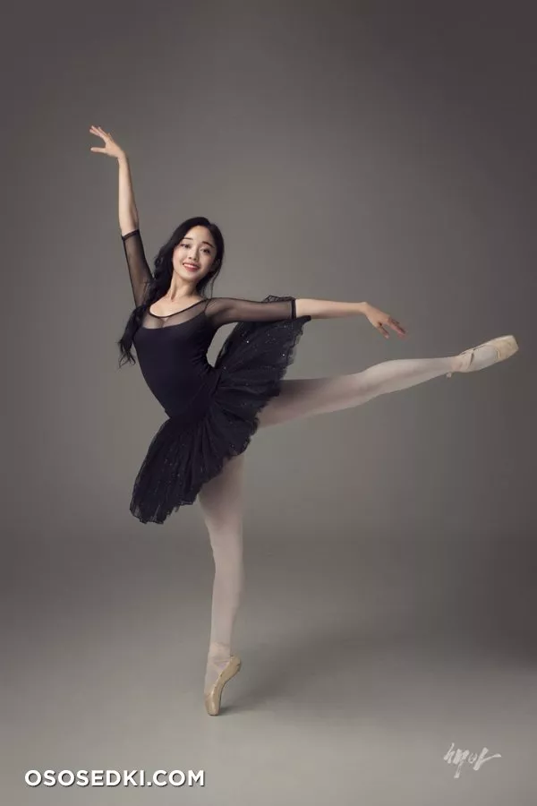 Lee A Yeon - 12