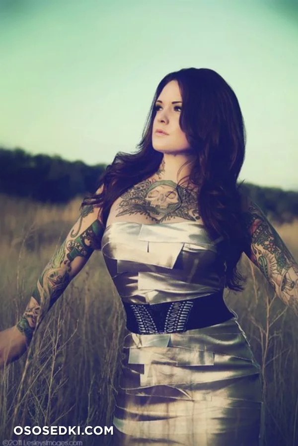 Amina Munster - 37