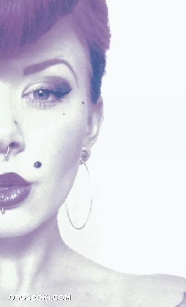Sarah Rochelle - 20