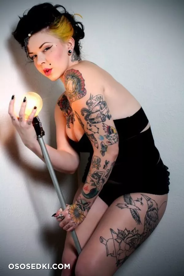 Sarah Rochelle - 22