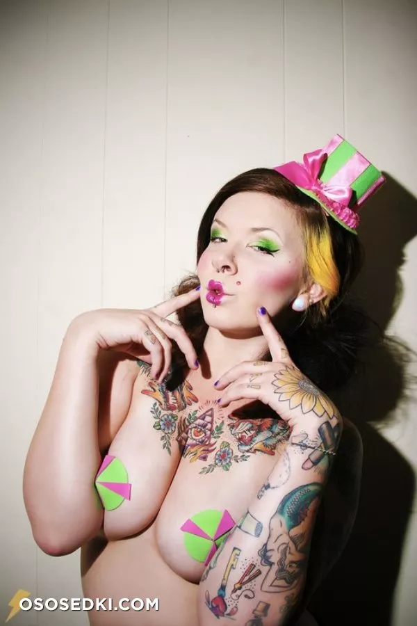 Sarah Rochelle - 27