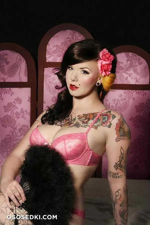 Sarah Rochelle - 50
