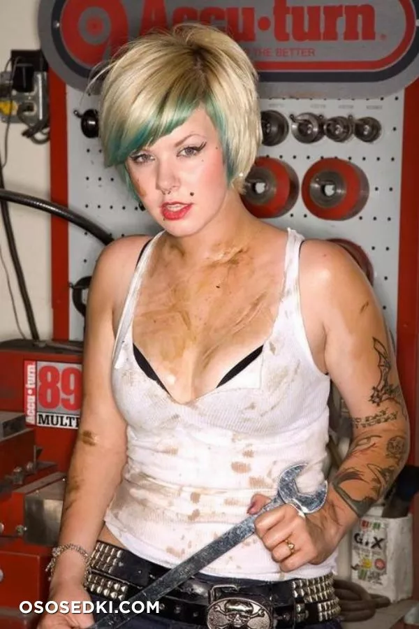 Sarah Rochelle - 68