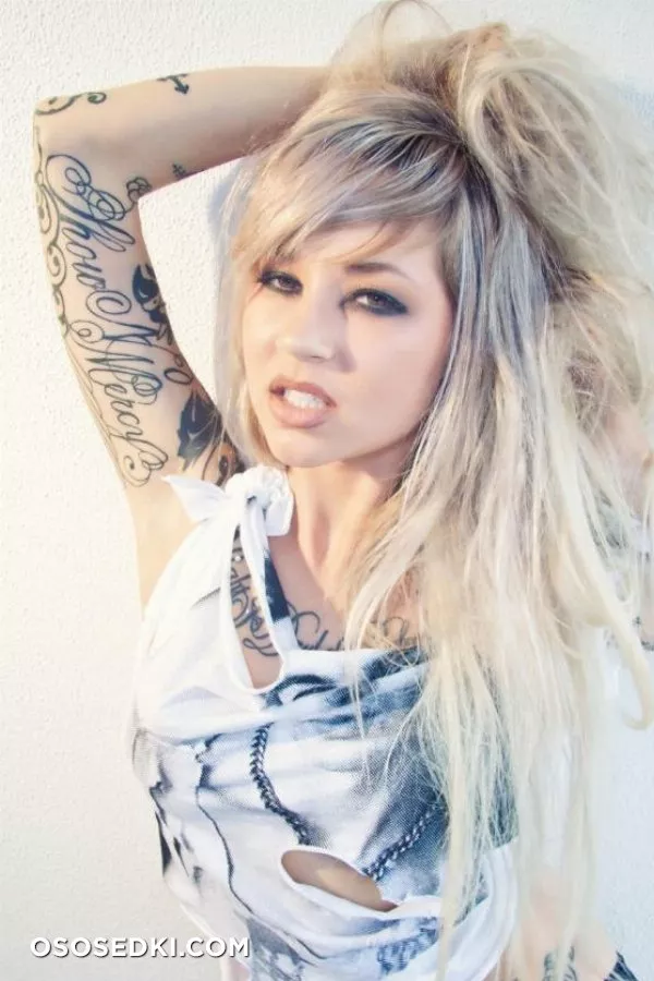 Sara Fabel - 21