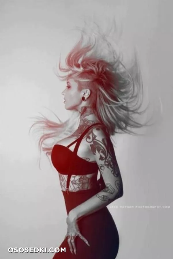 Sara Fabel - 25