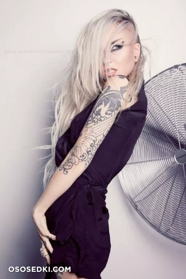 Sara Fabel - 50