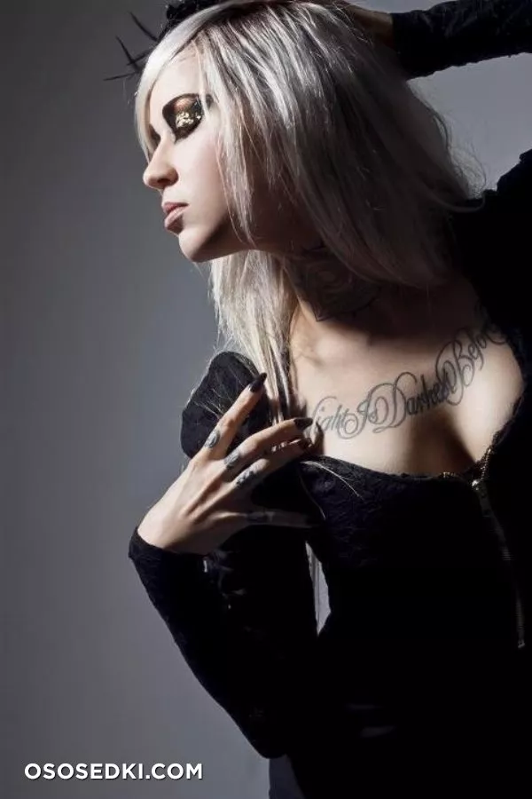 Sara Fabel - 51
