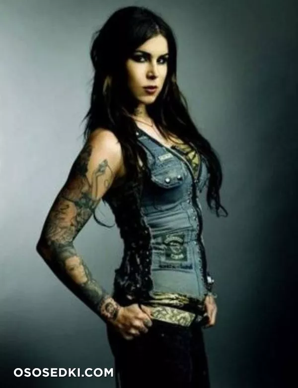 Kat Von D - 36