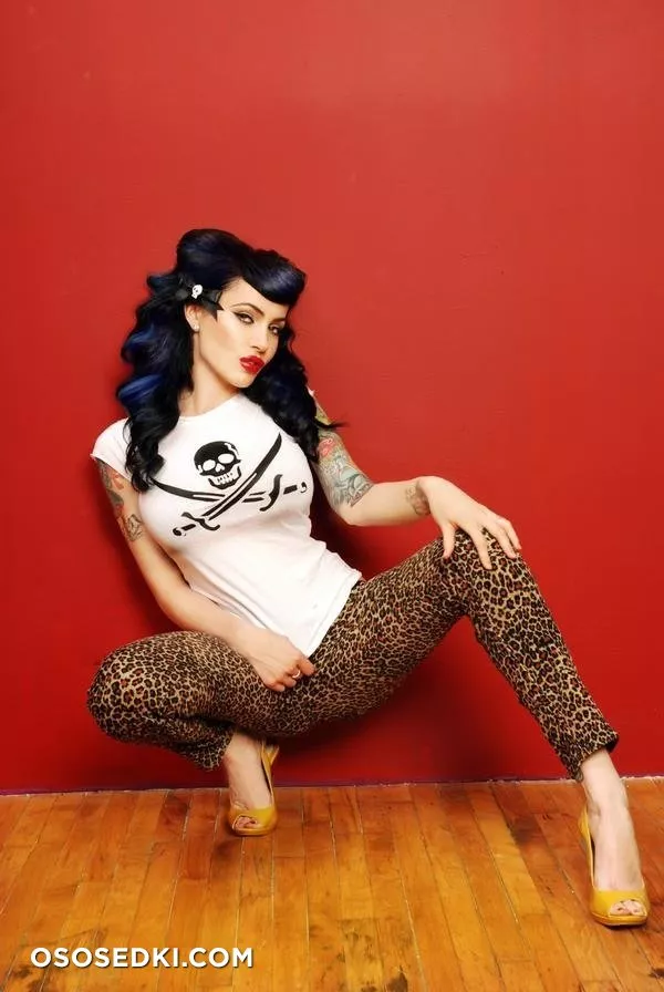 Micheline Pitt - 40