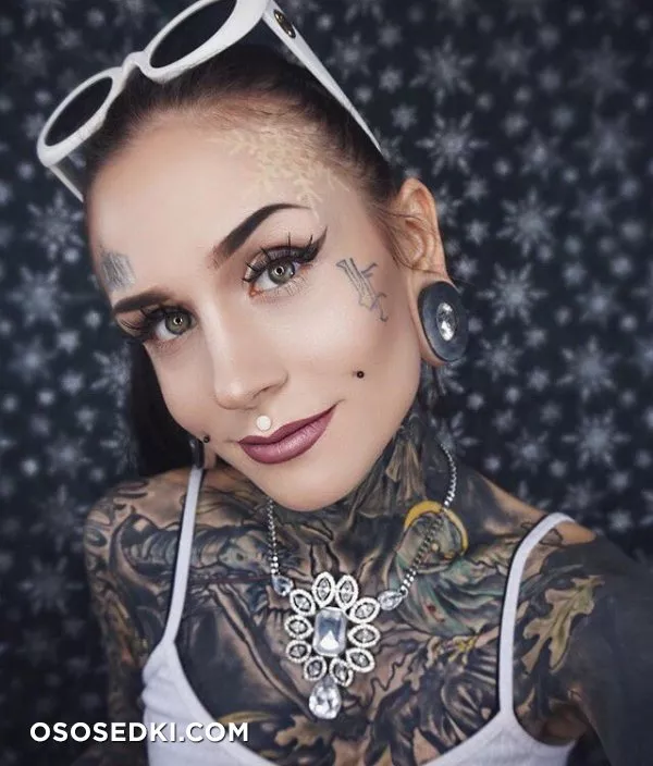 Monami Frost - 220