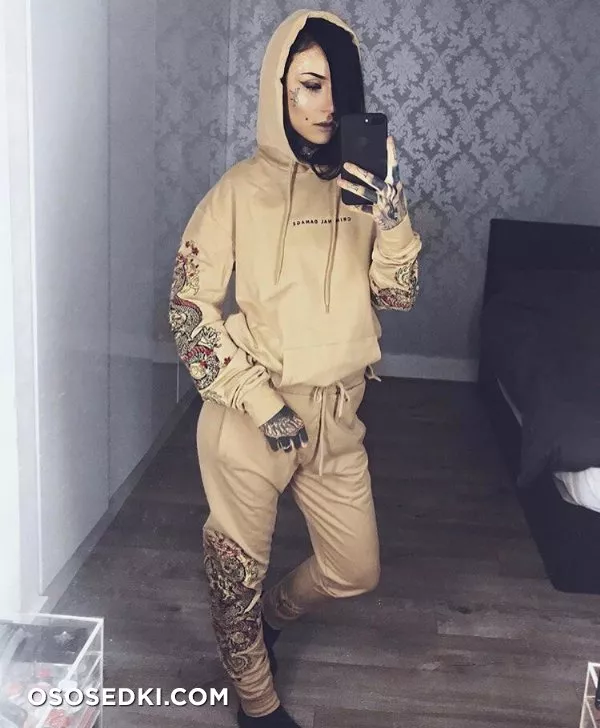 Monami Frost - 401