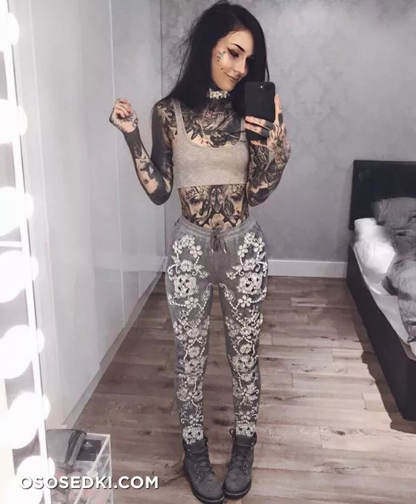 Monami Frost - 402