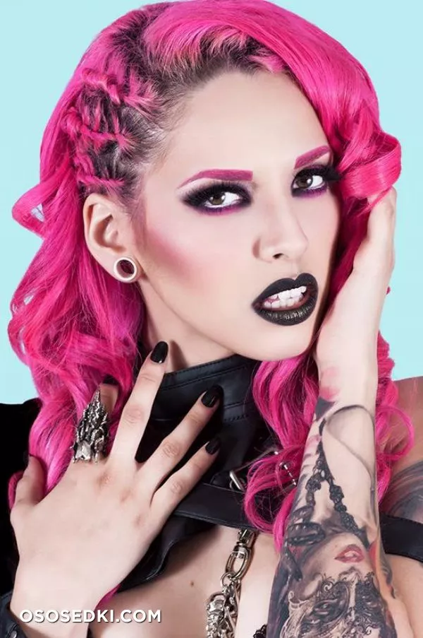 Crystal Cakeface - 5