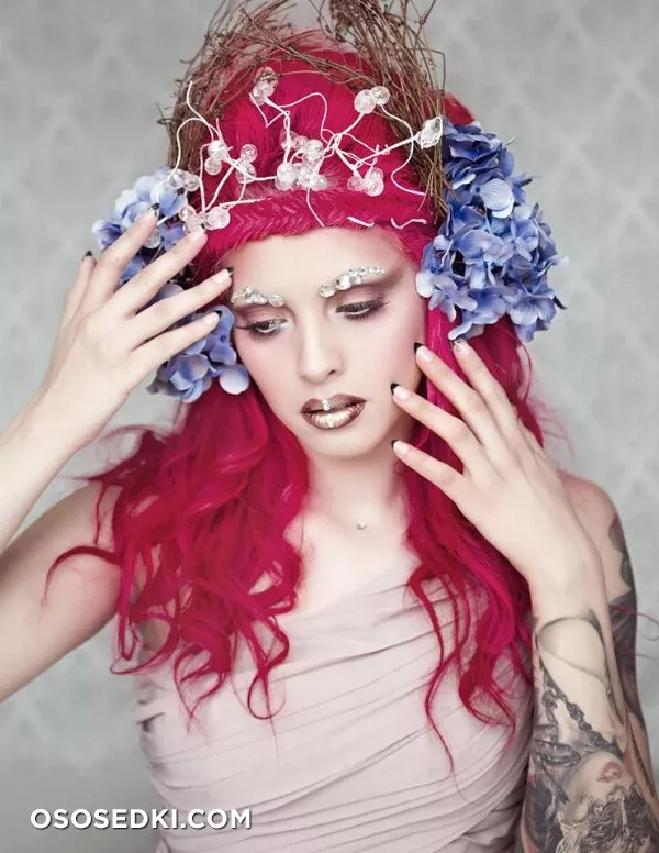 Crystal Cakeface - 7