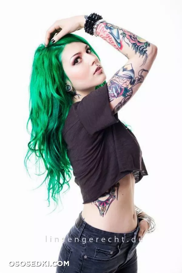 Victoria van Violence - 42
