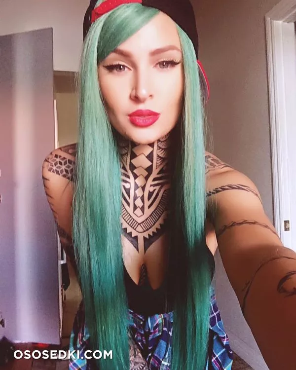 Tessa Lizz - 25