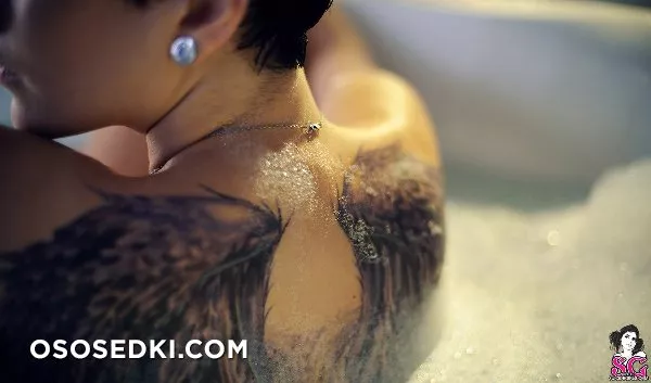 Essence - Bathroom Habits - 50