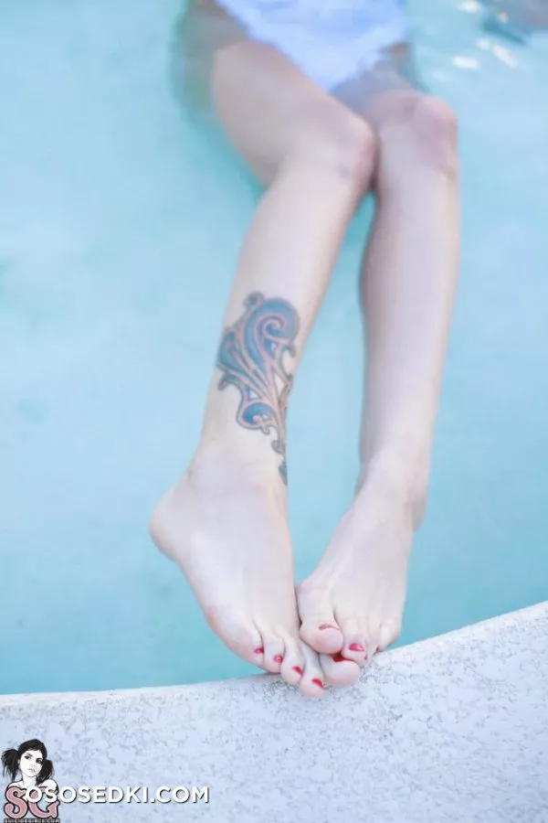 Venus - Morning Swim - 17