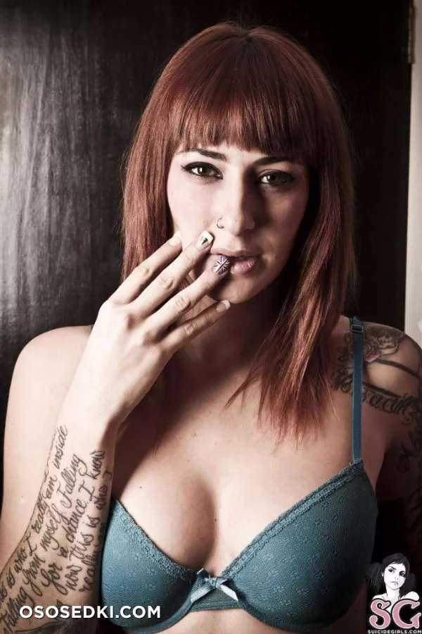 Kellybabydoll - Red Wall Sex - 10