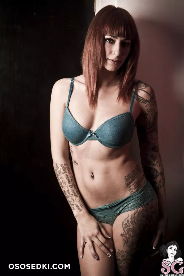 Kellybabydoll - Red Wall Sex - 24
