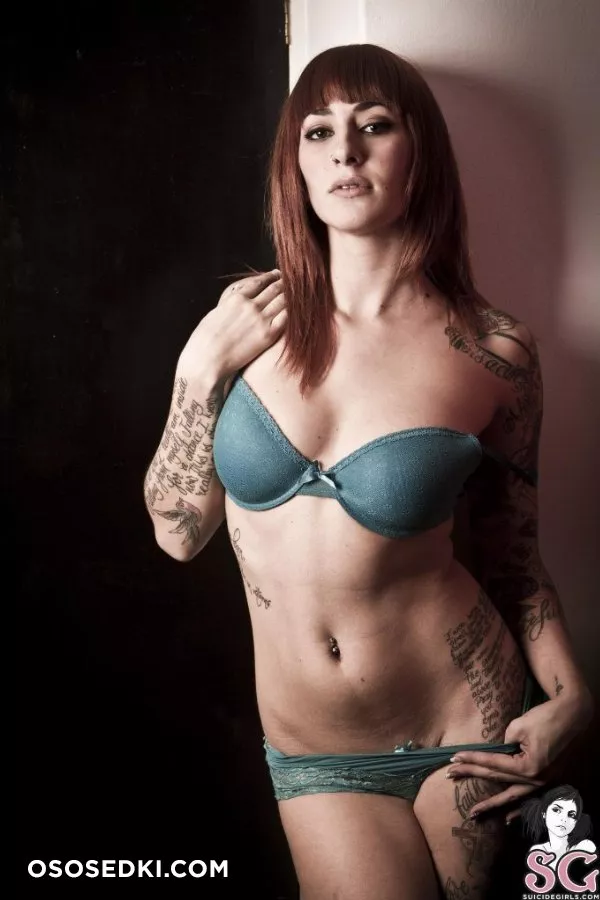 Kellybabydoll - Red Wall Sex - 31