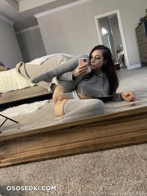 Elise Laurenne - 57