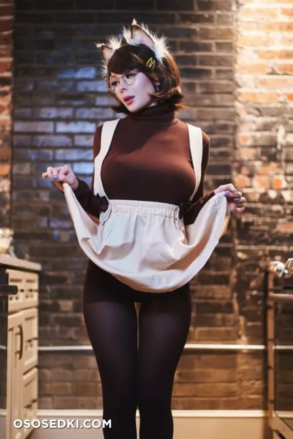 Jenna Lynn Meowri - 20