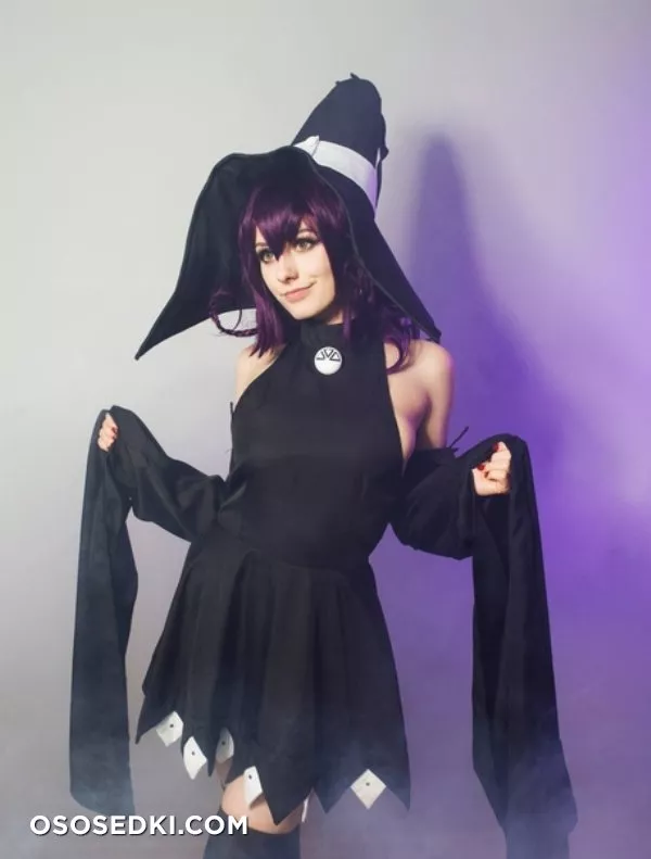 Rolyatistaylor  patreon cosplay - Halloween witch - 3