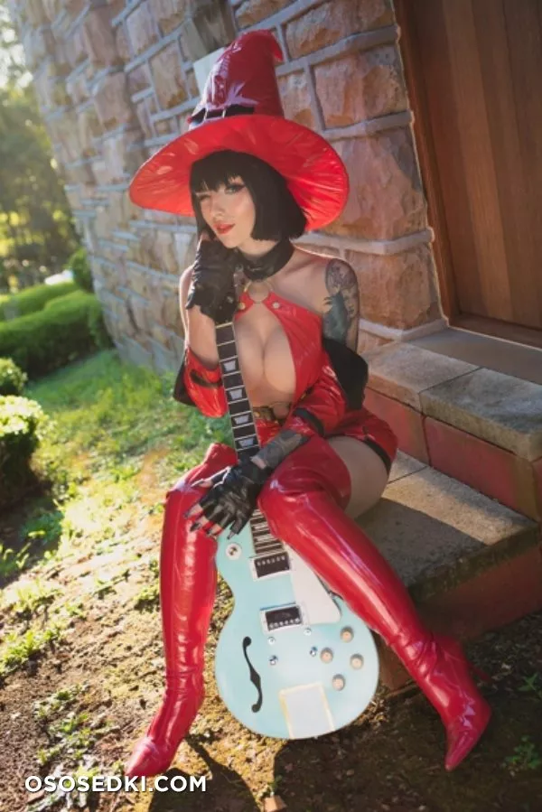Katyuska Moonfox - erotic patreon cosplay set - 24