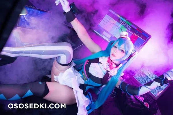 Katyuska Moonfox - erotic patreon cosplay - 9
