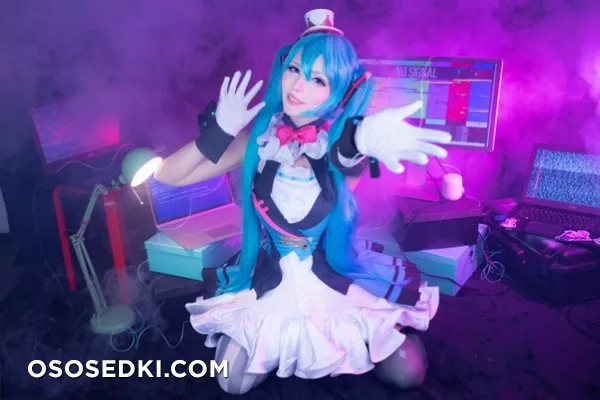Katyuska Moonfox - erotic patreon cosplay - 12