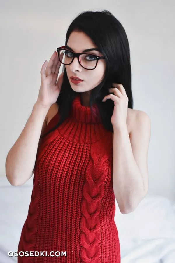 Valentina Kryp - Red Virgin Killer patreon cosplay set - 4