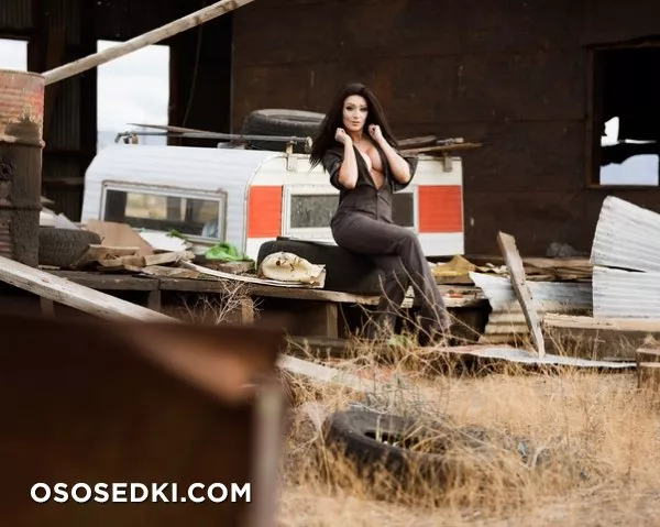 Kate Sarkissian - Halloween erotic patreon cosplay set - 18