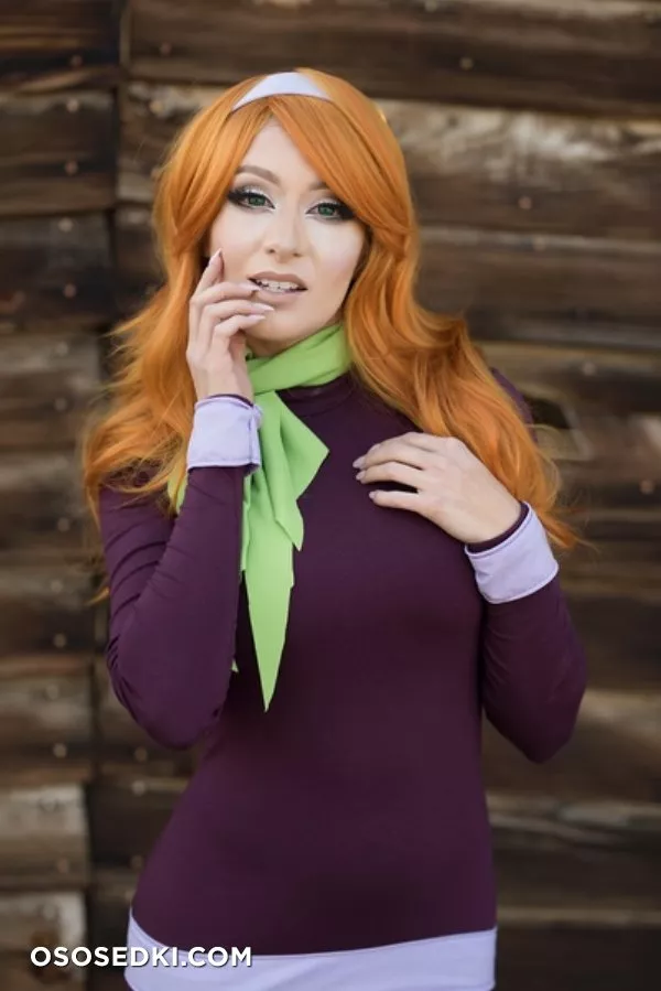 Kate Sarkissian - Daphne erotic patreon cosplay set - 13