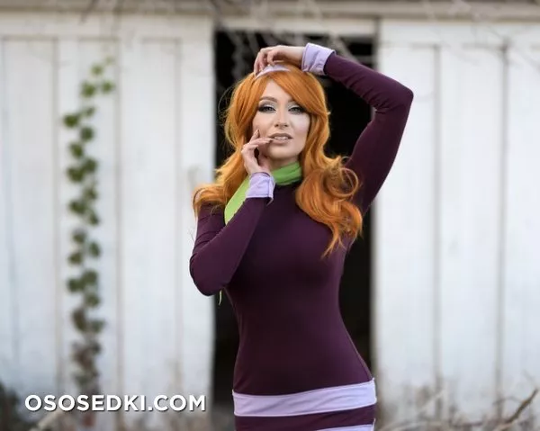 Kate Sarkissian - Daphne erotic patreon cosplay set - 21