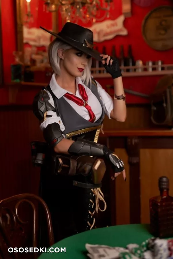 Kate Sarkissian - Ashe erotic patreon cosplay set - 10