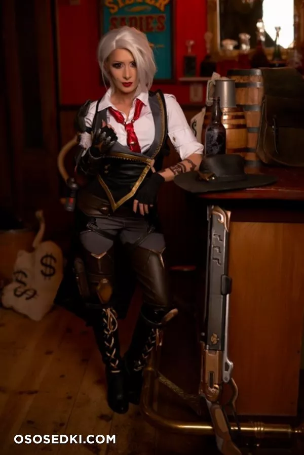 Kate Sarkissian - Ashe erotic patreon cosplay set - 26