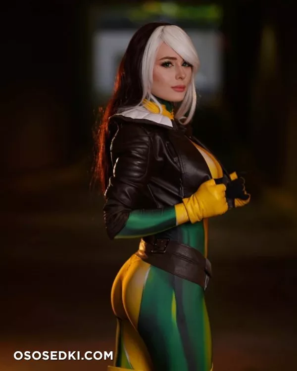 Jenna Lynn Meowri -  Rogue onlyfans/patreon erotic cosplay set - 4