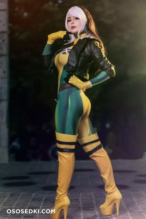 Jenna Lynn Meowri -  Rogue onlyfans/patreon erotic cosplay set - 6