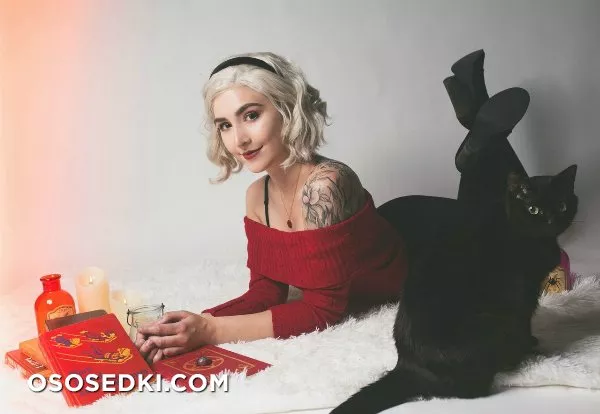 Luxlo - Chilling Adventures of Sabrina cosplay - 31