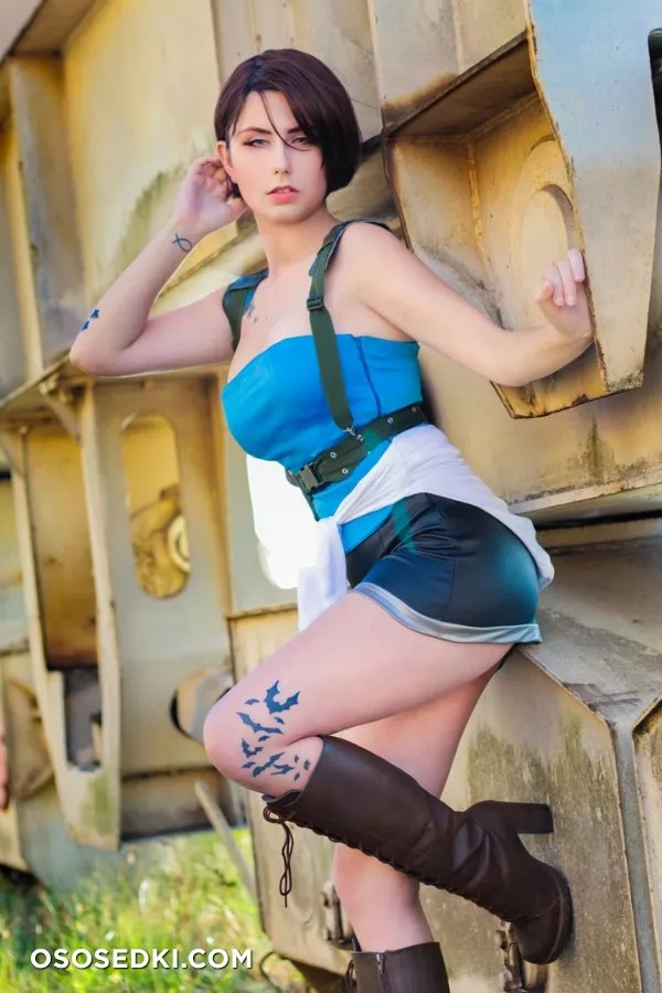Giu Hellsing - Jill Valentine (Resident Evil 2) patreon cosplay - 11