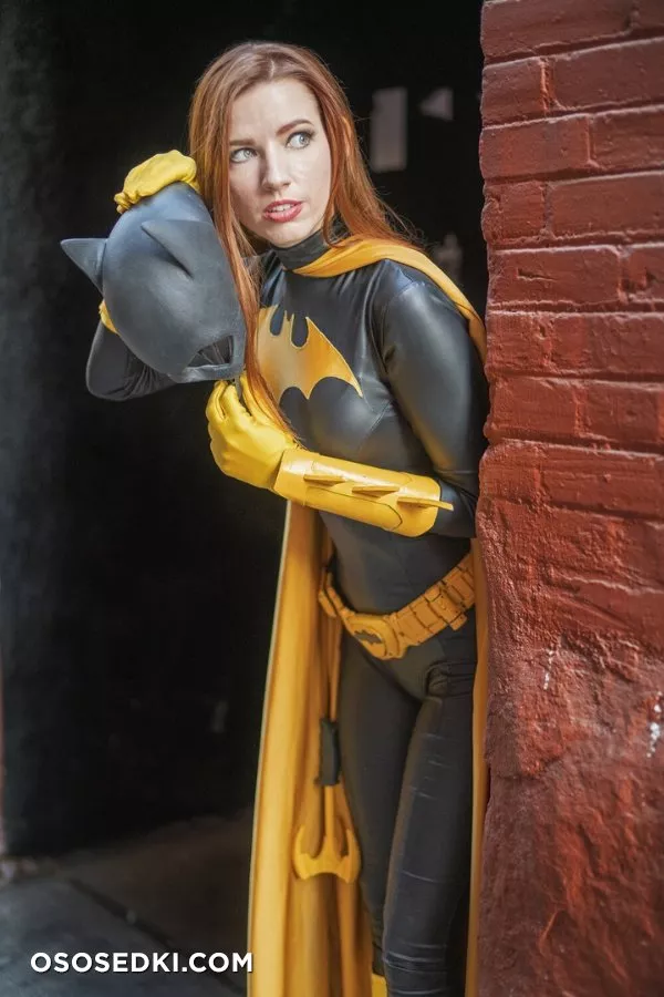 Amanda Lynne - Batgirl cosplay set - 2