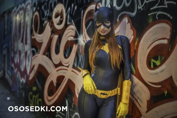 Amanda Lynne - Batgirl cosplay set - 5