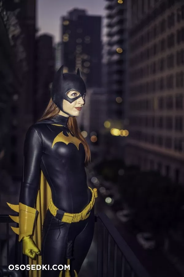 Amanda Lynne - Batgirl cosplay set - 9