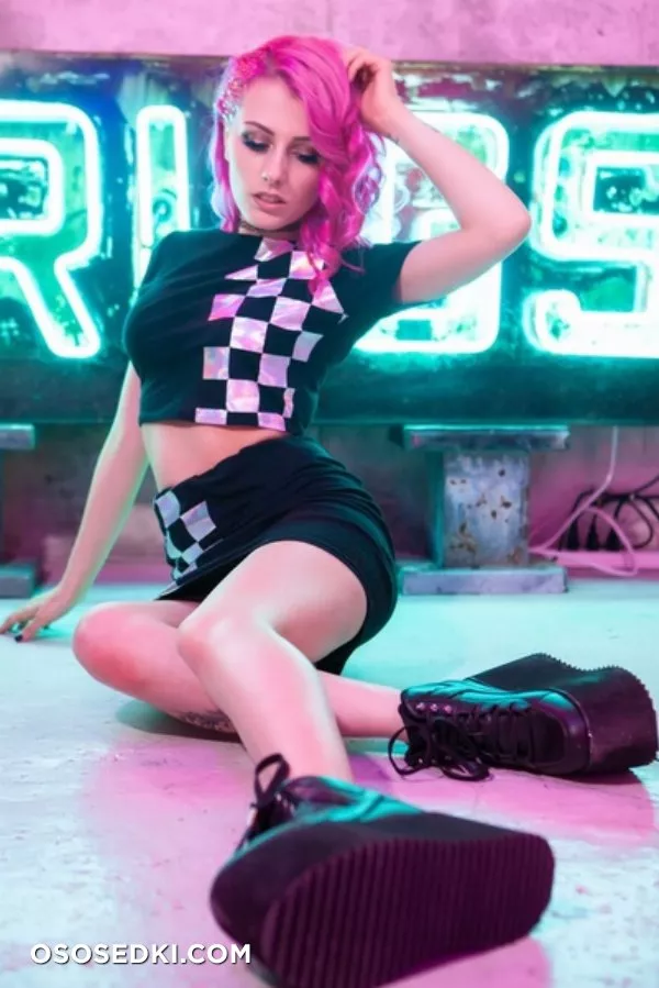 Rolyatistaylor - Neon Demon patreon cosplay set - 9